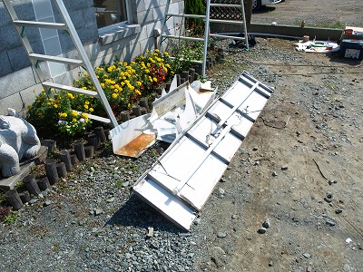 10_撤去された建物サイン