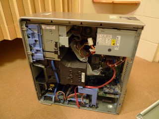 PCのカバーを外す