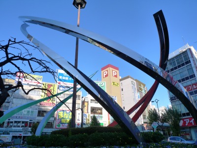 JR蒲田駅-上昇気流のモニュメント