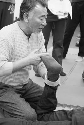碓井流活法の碓井誠の写真