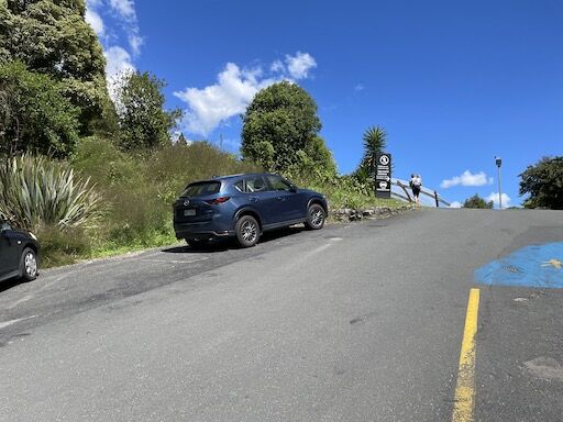 ワイトモ鍾乳洞の駐車場