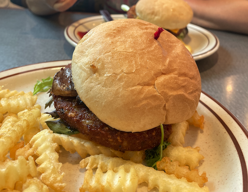 ニュージーランのデニーズの野菜バーガー